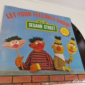 Sesame Street LET YOUR FEELINGS SHOW (1) LP Vinyl Record